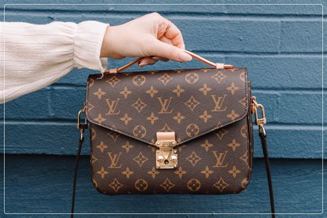 Louis Vuitton counterfeit